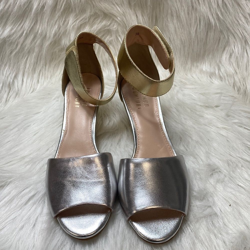 FRENCH COMFORT Champ/Silver Wedge Sandal